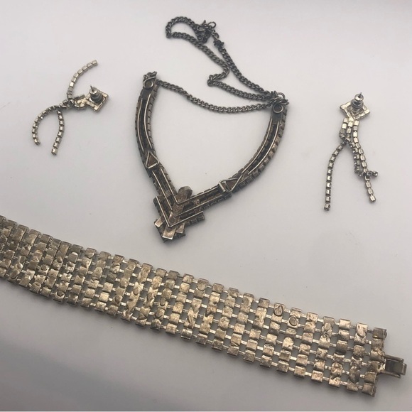 VTG Rhinestone Silver Tone Metal Set Necklace Earrings Bracelet 16”/ 2” / 7.5” - Picture 4 of 8